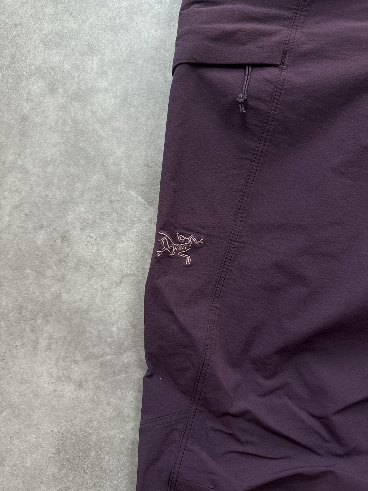 Arc'teryx Hose Lila Gr. S Damen
