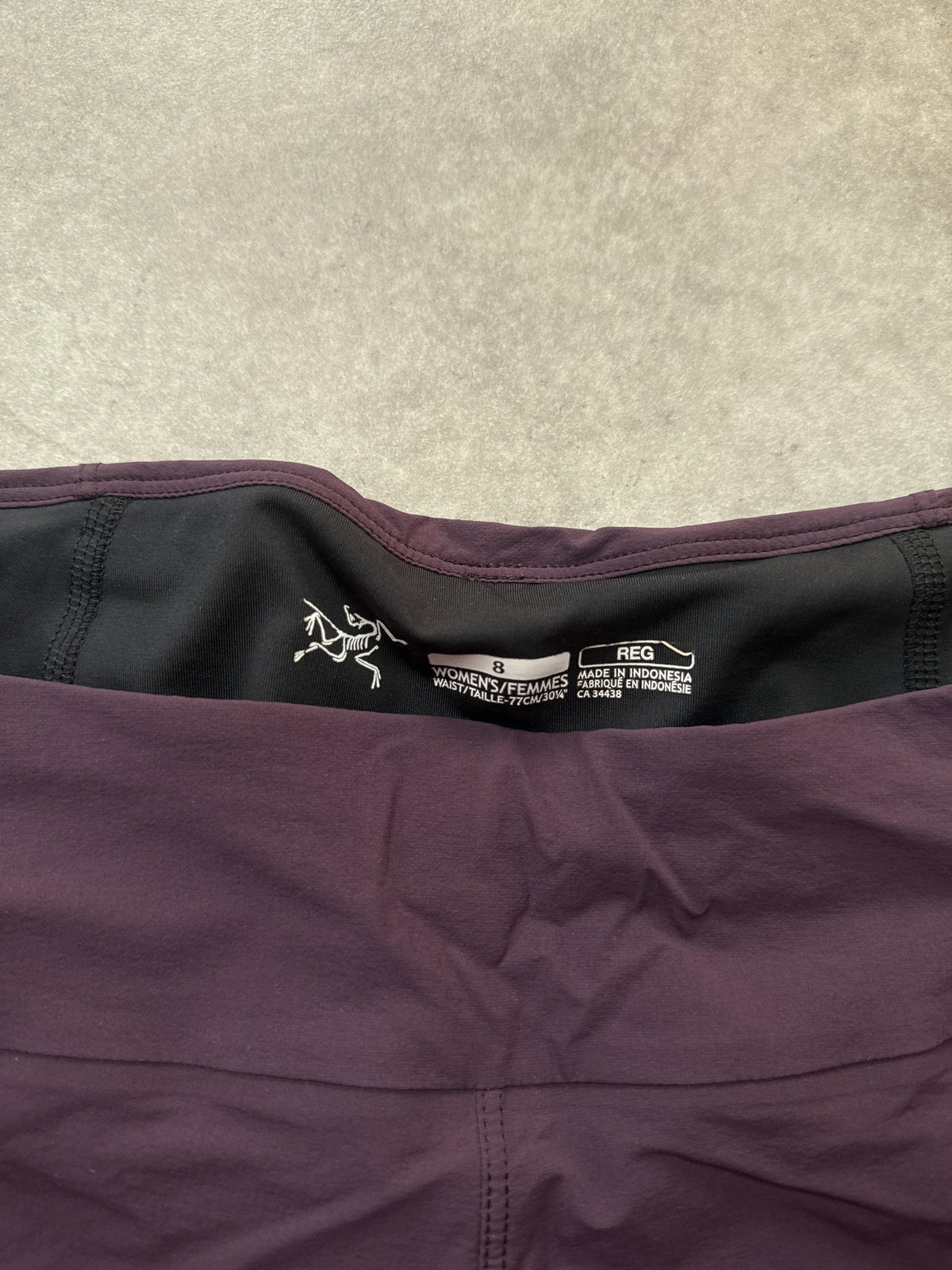Arc'teryx Hose Lila Gr. S Damen