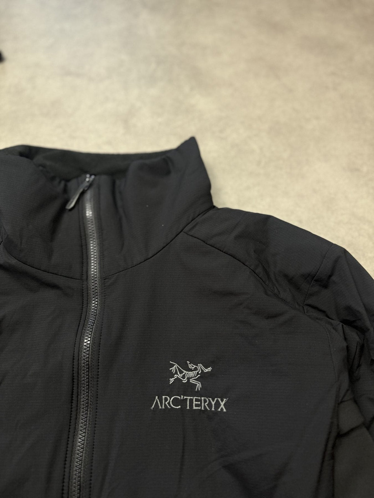 Arc'teryx Atom LT Jacke Schwarz Gr. M Damen