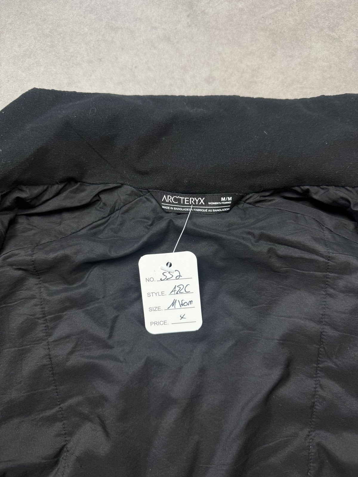 Arc'teryx Atom LT Jacke Schwarz Gr. M Damen