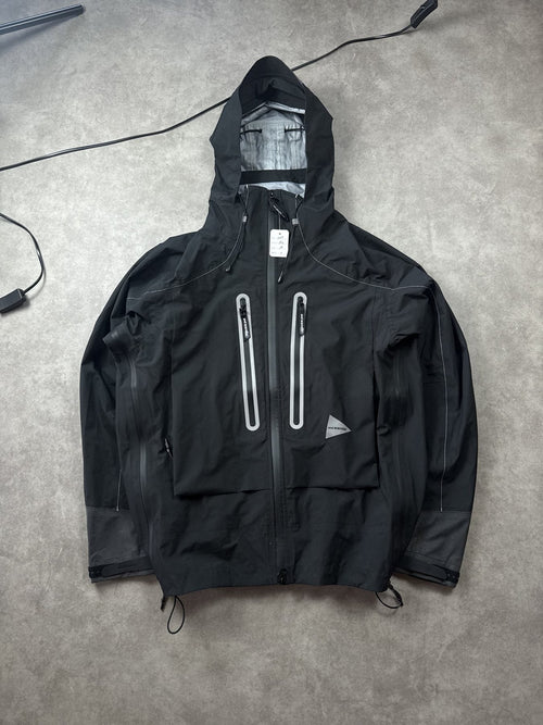AND WANDER Pertex Shield Regen Jacke Schwarz Gr. M