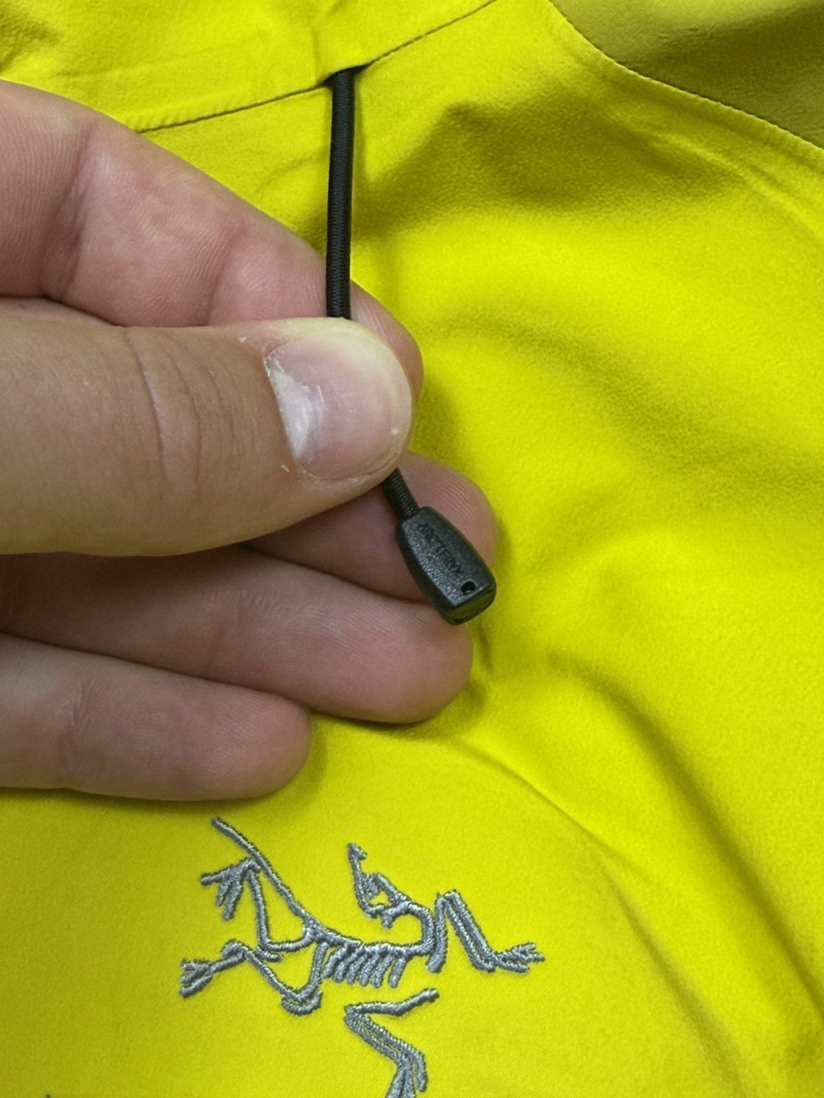 Arc'teryx Alpha AR Hardshell Jacke Gelb Gr. L