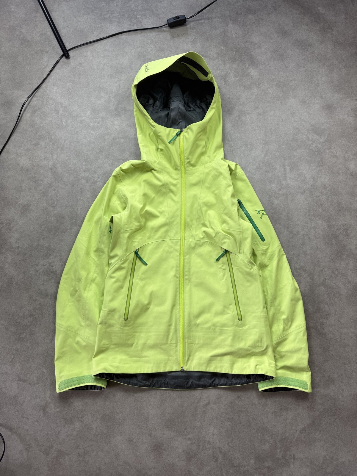 Arc'teryx Sentinel Hardshell Jacke Grün Gr. S Damen