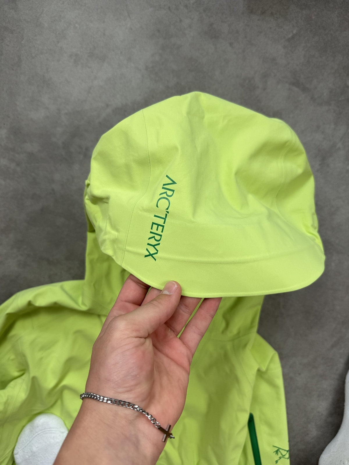 Arc'teryx Sentinel Hardshell Jacke Grün Gr. S Damen