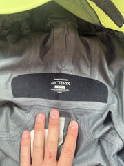 Arc'teryx Sentinel Hardshell Jacke Grün Gr. S Damen