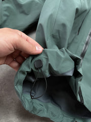 Arc'teryx Alpha SV Hardshell Jacke Blau/Schwarz Gr. L