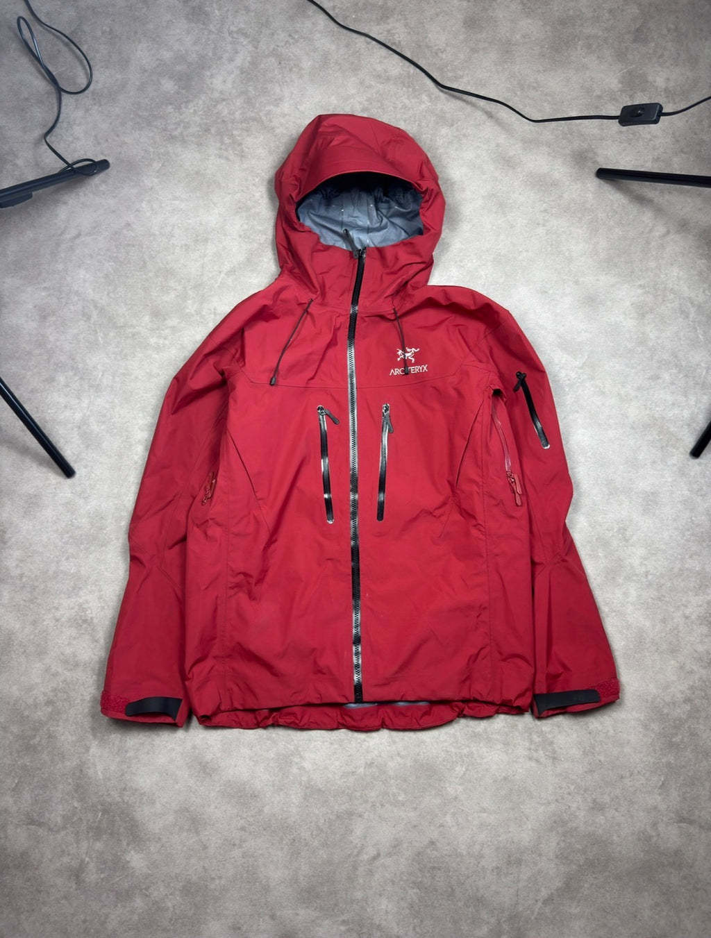 Arcteryx Alpha SV Hardshell Jacke Rot Gr. L - Rot - L
