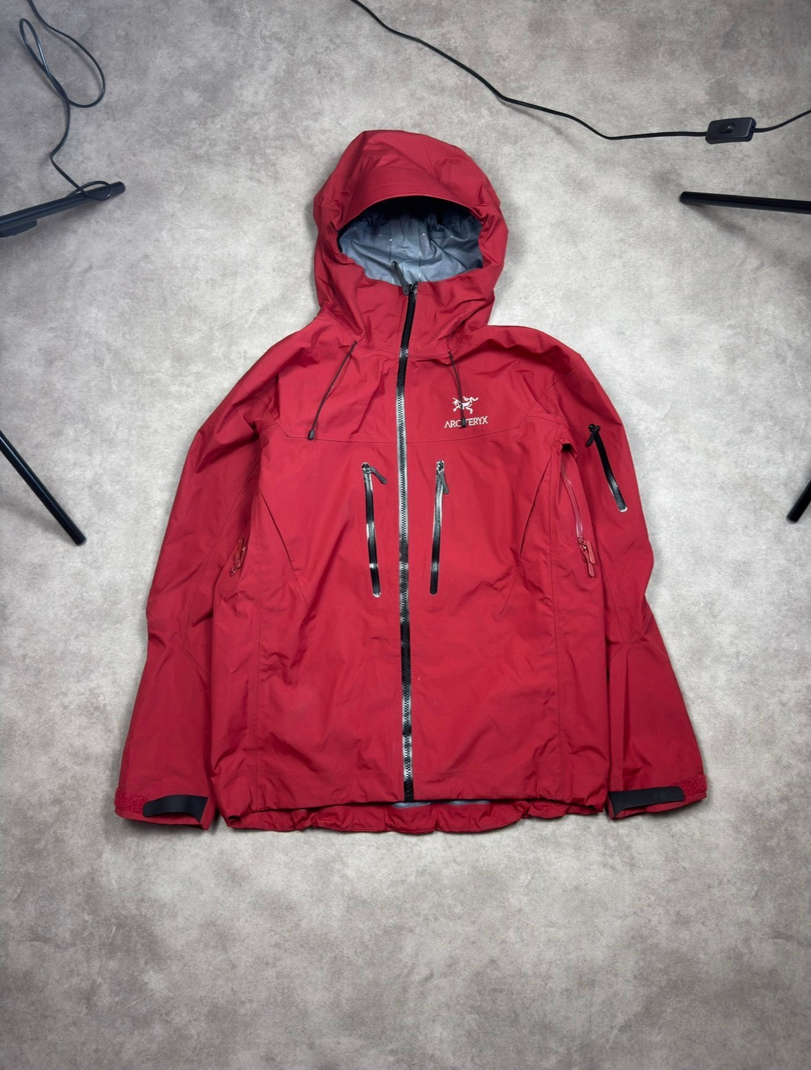 Arcteryx Alpha SV Hardshell Jacke Rot Gr. L - Rot - L