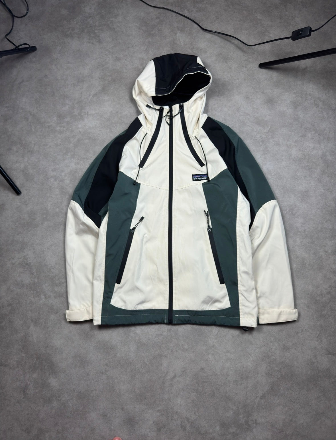 Patagonia Windbreaker Weiß Grün Gr. M - Weiß - M