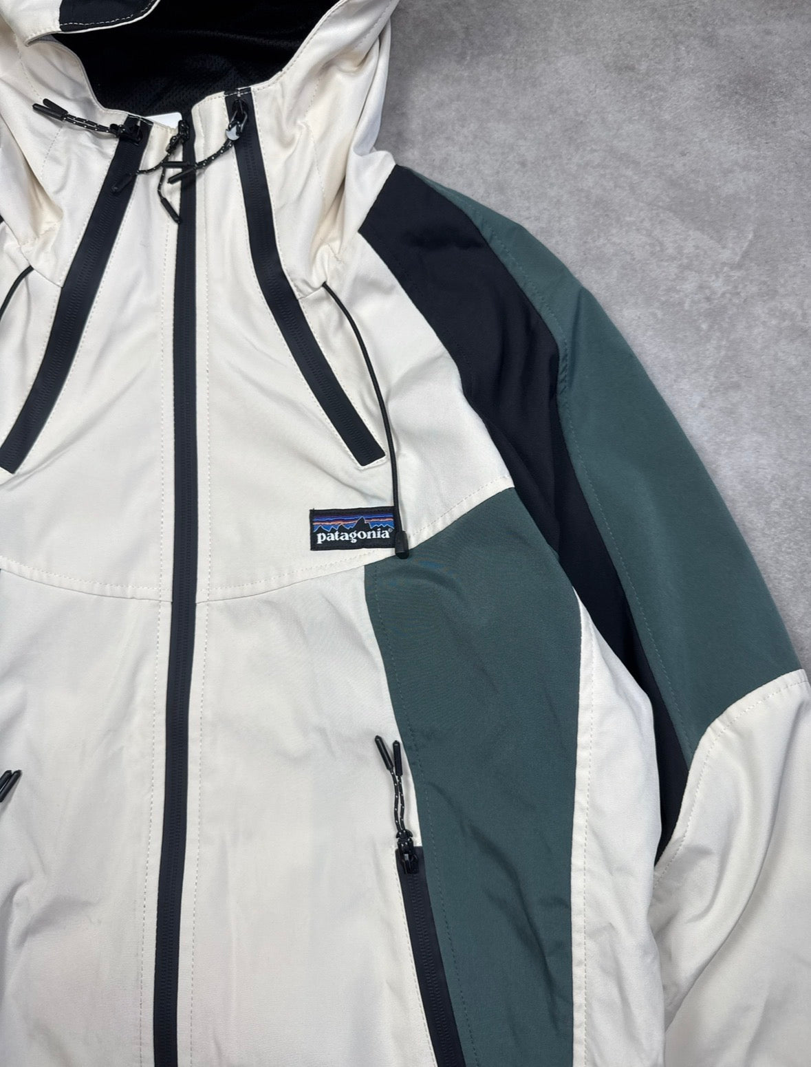 Patagonia Windbreaker Weiß Grün Gr. M - Weiß - M