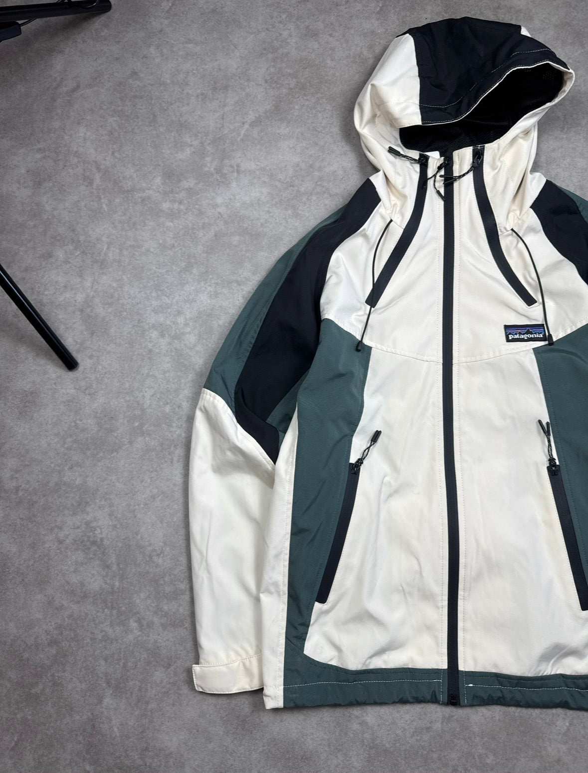 Patagonia Windbreaker Weiß Grün Gr. M - Weiß - M