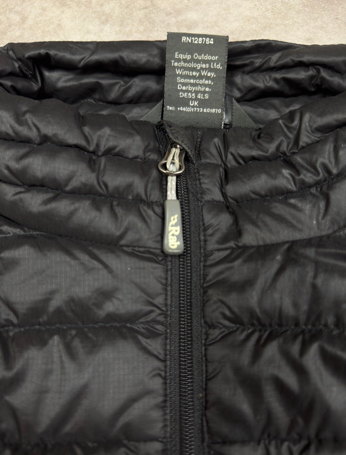 Rab Daunenjacke Schwarz Gr. L - Schwarz - L